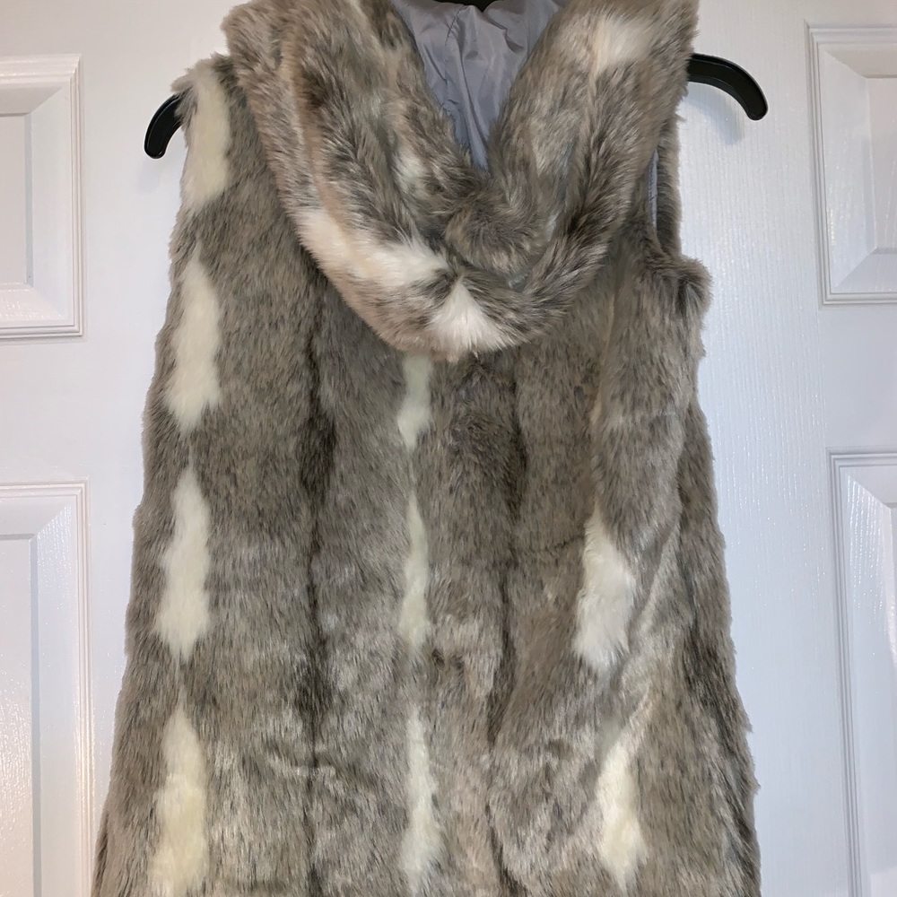 Aeropostale faux fur vest
